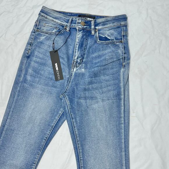 Fashion Nova Jeans Size 7 Gemma Sculpting Stretch Flare Wash Distressed Blue New - Picture 6 of 13
